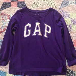 3/4 sleeve GAP tops,smoke free, pet friendly home.